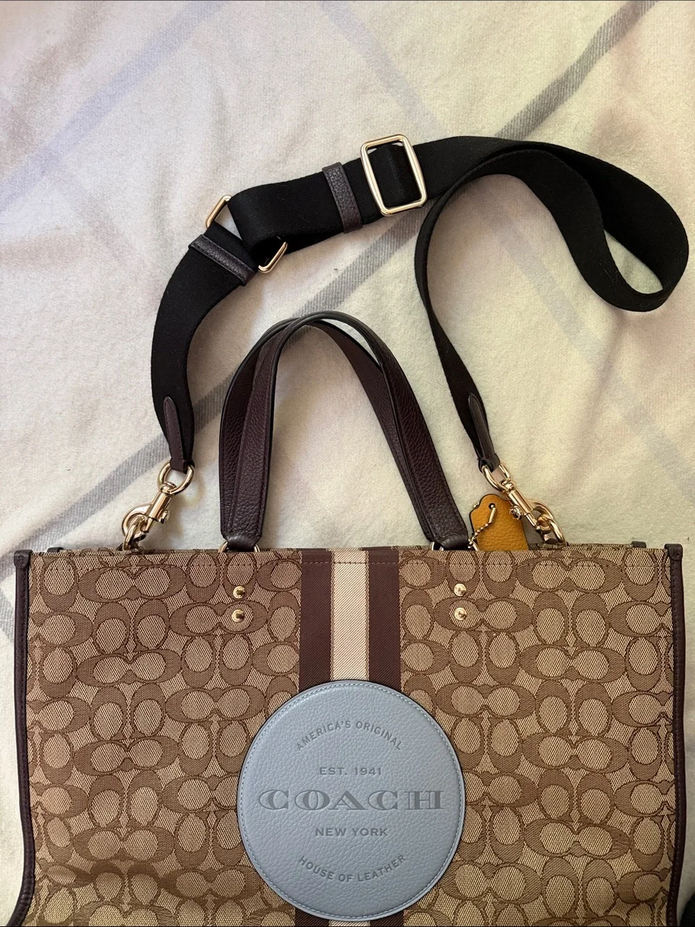 COACH Dempsey Tote Bag 40 In Signature Jacquard With Stripe And Coach Patch - Picture 6 of 14